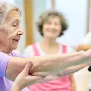 Cosa è la fisioterapia domiciliare efficace per gli anziani?