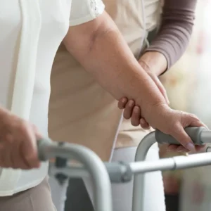 La scelta degli ausili per gli anziani: i 5 migliori.